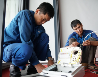 Triển khai hạ tầng băng rộng cáp quang tốc độ 10.000 Mbps đầu tiên tại Việt Nam